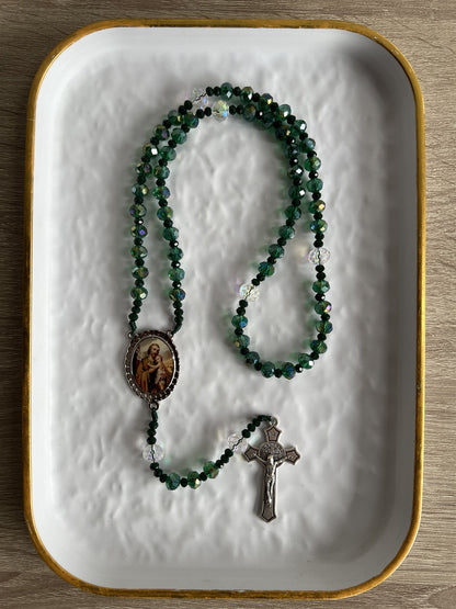 Rosario Tradicional de cristal verde esmeralda
